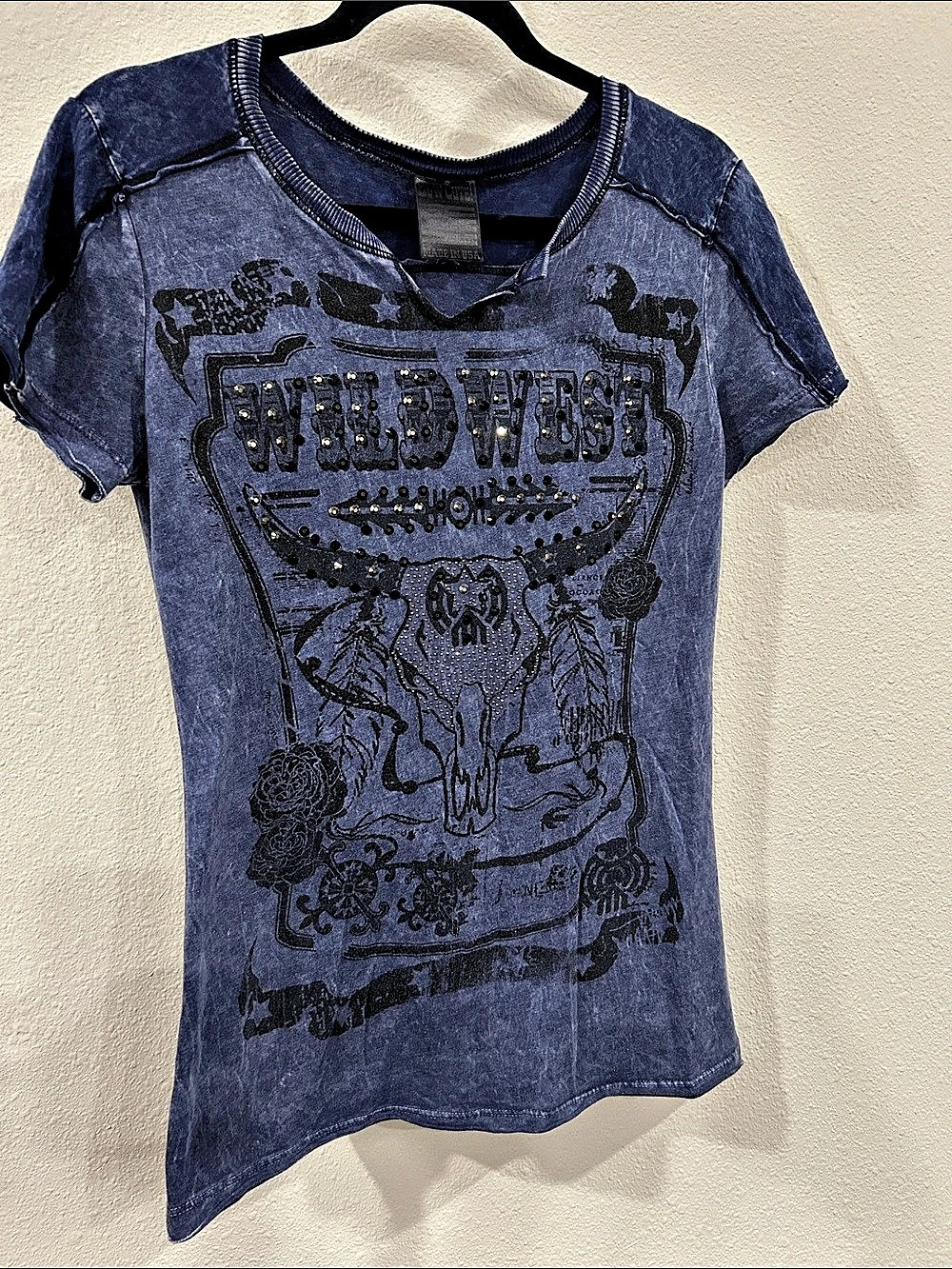 HOW CUTE! Studded Graphic Tee in Blue Size L